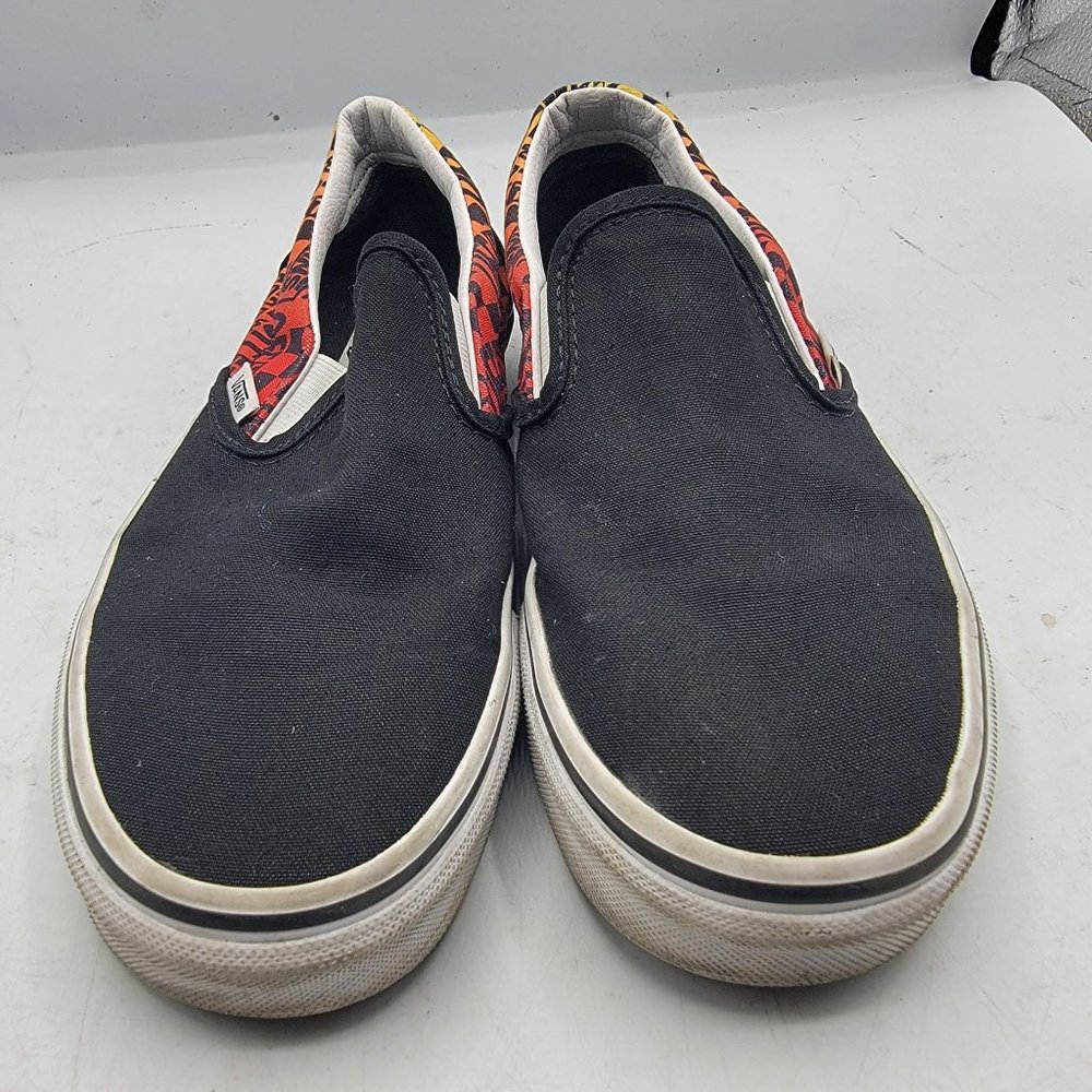VANS Slip-On Classic Womens 7.5 Black Red Logo Flame Fire Canvas Shoes - Picture 2 of 13